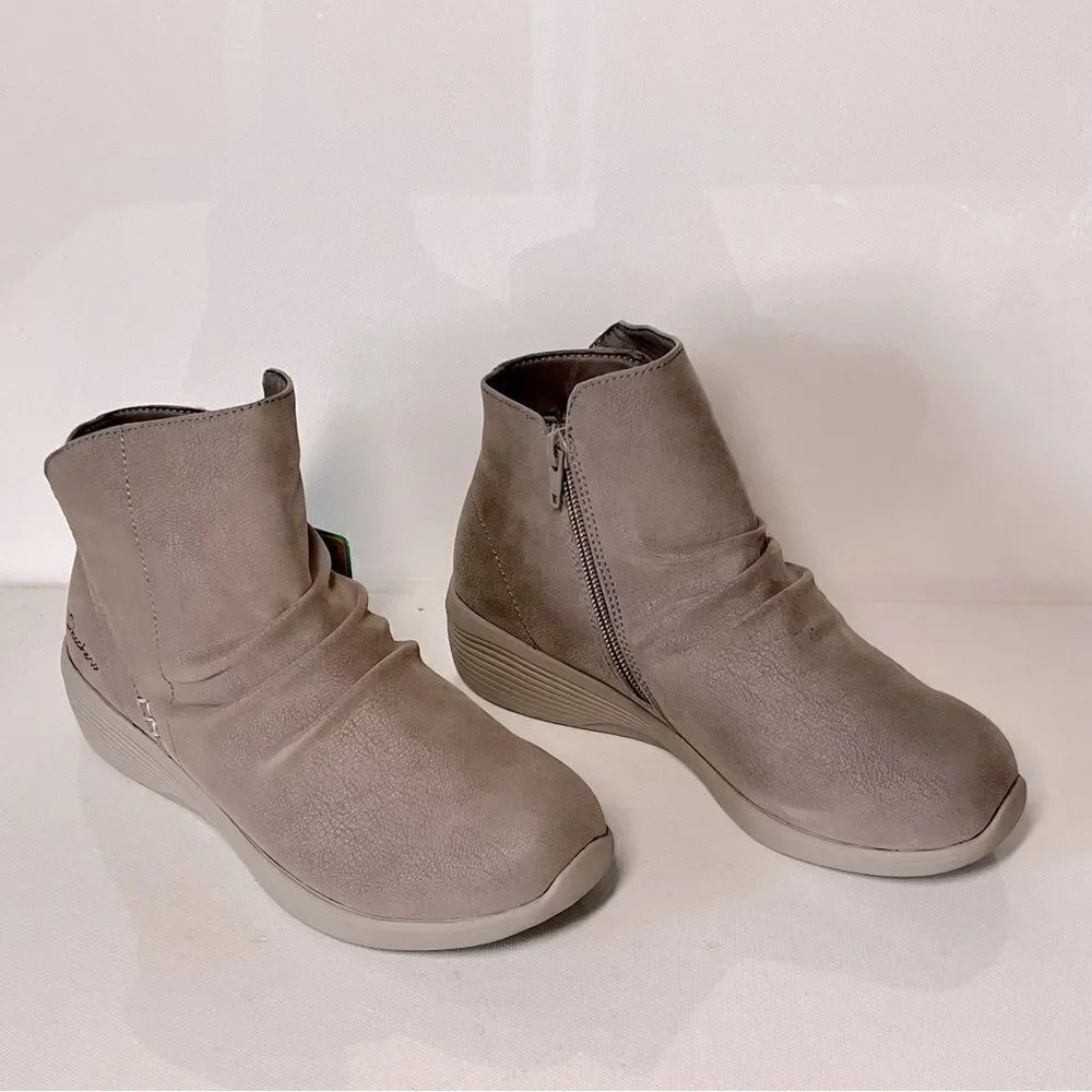 Skechers Arya Ruched Water Repellent Ankle Boots